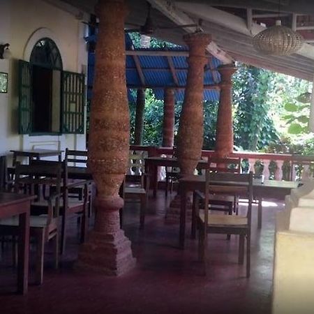 Astoria Hotel Parra Ngoại thất bức ảnh