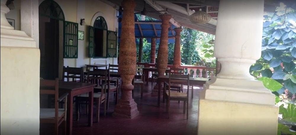 Astoria Hotel Parra Ngoại thất bức ảnh